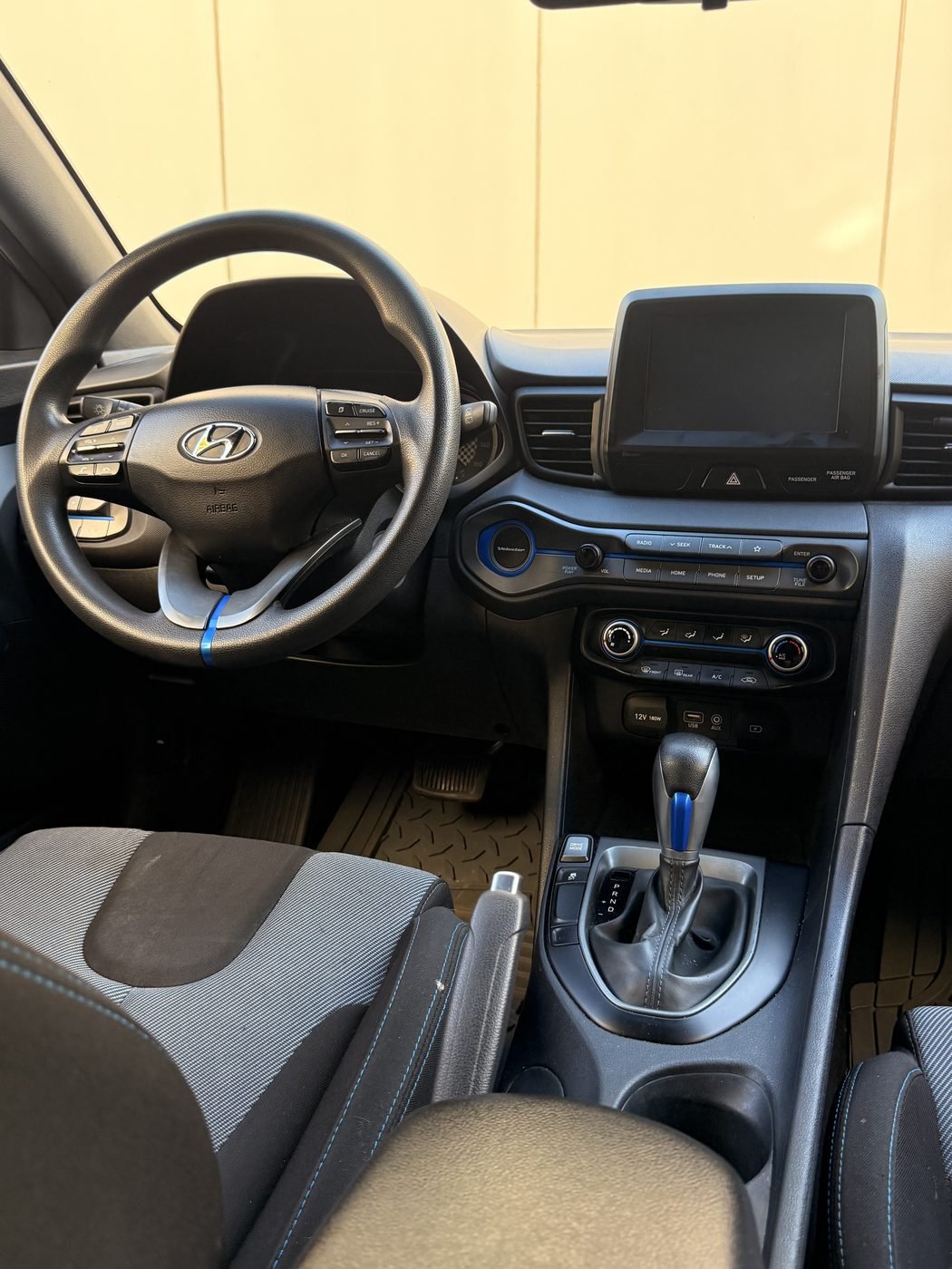 2019 Hyundai VELOSTER 2.0 COUPE 3D